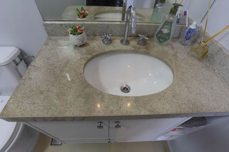 Apartamento à venda com 105m², 3 quartos e 2 vagas Apartamento à venda com 105m², 3 quartos e 2 vagasBanheiro da suíte 2