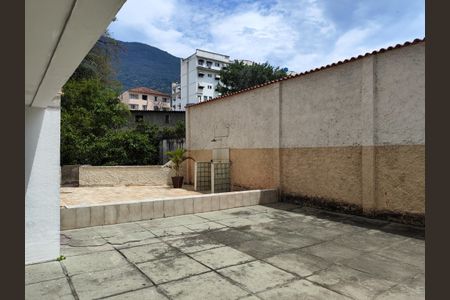 Apartamento à venda com 75m², 2 quartos e 1 vagaÁrea comum - Playground