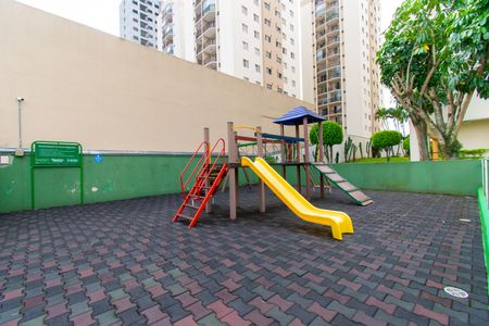 Apartamento à venda com 65m², 2 quartos e 1 vaga Apartamento à venda com 65m², 2 quartos e 1 vagaÁrea comum - Playground
