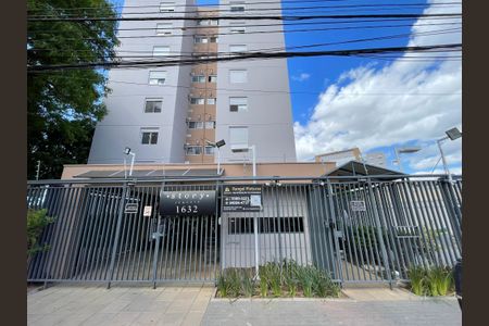 Apartamento à venda com 47m², 2 quartos e 1 vaga Apartamento à venda com 47m², 2 quartos e 1 vagaFachada e portaria