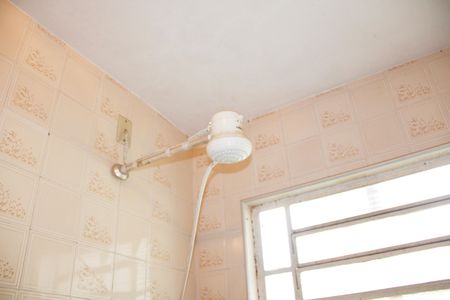 Casa de condomínio para alugar com 840m², 3 quartos e 4 vagasBanheiro de Serviço