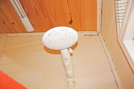 Casa de condomínio para alugar com 840m², 3 quartos e 4 vagasBanheiro