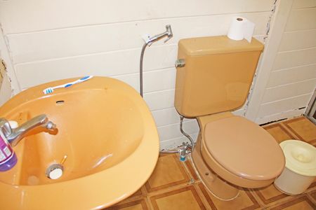 Casa de condomínio para alugar com 840m², 3 quartos e 4 vagasBanheiro do Quarto 3