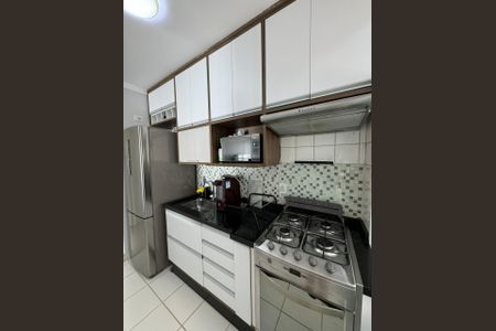 Cozinha de apartamento à venda com 2 quartos, 65m² em Vila Piratininga, São Paulo