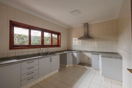 Casa de condomínio para alugar com 300m², 5 quartos e 2 vagasCozinha