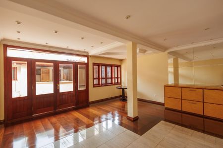 Casa de condomínio para alugar com 300m², 5 quartos e 2 vagasSala de Jantar