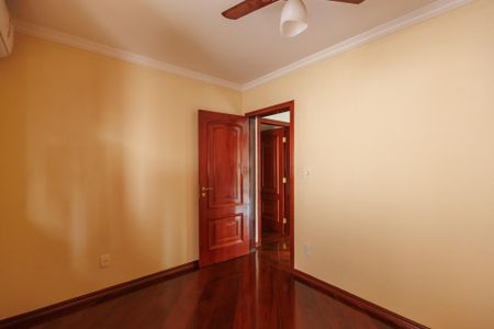 Casa de condomínio para alugar com 300m², 5 quartos e 2 vagasQuarto 3