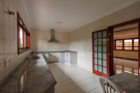 Casa de condomínio para alugar com 300m², 5 quartos e 2 vagasCozinha