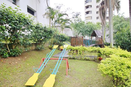 Apartamento para alugar com 102m², 3 quartos e 2 vagasÁrea comum - Playground