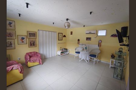 Casa de condomínio para alugar com 180m², 1 quarto e 4 vagas Casa de condomínio para alugar com 180m², 1 quarto e 4 vagasQuarto