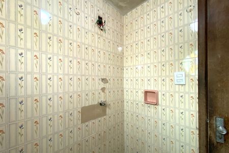 Casa para alugar com 392m², 4 quartos e 8 vagasBanheiro