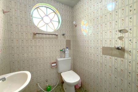 Casa para alugar com 392m², 4 quartos e 8 vagasBanheiro