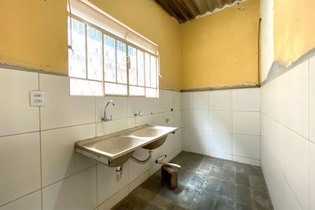 Casa para alugar com 392m², 4 quartos e 8 vagasBanheiro de serviço