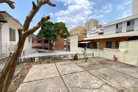 Casa para alugar com 392m², 4 quartos e 8 vagasQuintal