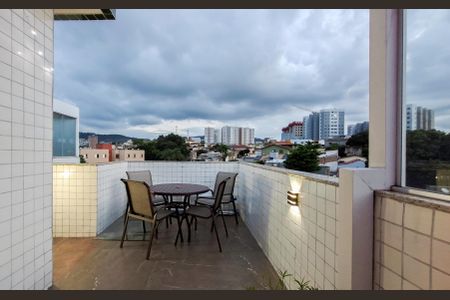 Apartamento à venda com 150m², 2 quartos e 2 vagasCobertura