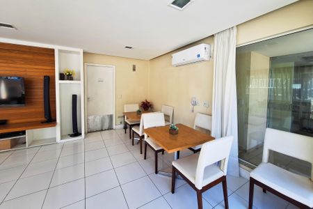 Apartamento à venda com 80m², 2 quartos e 1 vagaÁrea comum