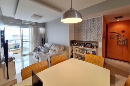 Apartamento à venda com 80m², 2 quartos e 1 vagaSala