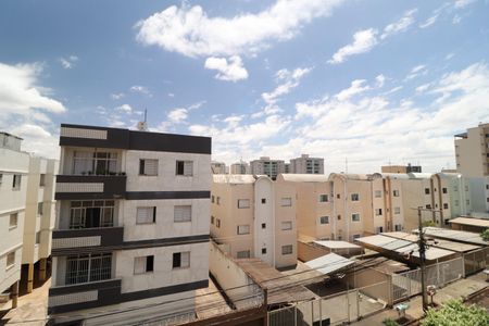 Apartamento para alugar com 90m², 3 quartos e 2 vagasVista