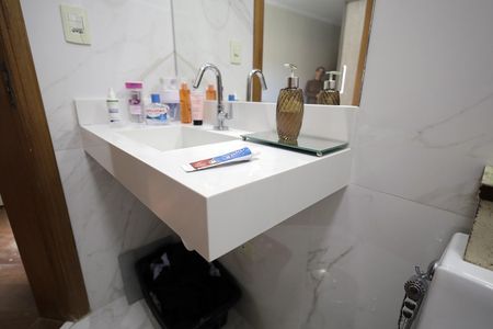 Casa à venda com 147m², 3 quartos e 3 vagasBanheiro Suíte 3