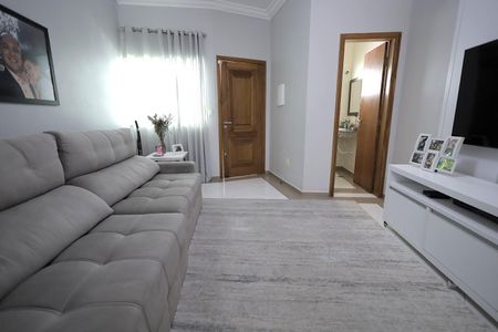 Casa à venda com 147m², 3 quartos e 3 vagasSala