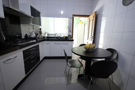 Casa à venda com 147m², 3 quartos e 3 vagasCozinha