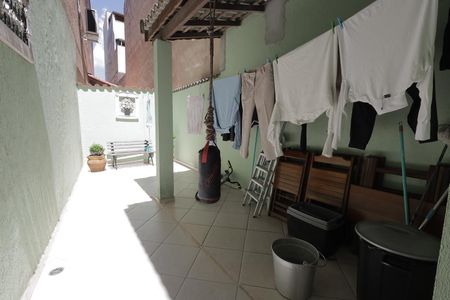 Casa à venda com 147m², 3 quartos e 3 vagasQuintal