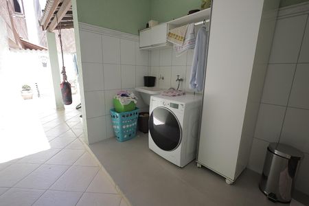 Casa à venda com 147m², 3 quartos e 3 vagasÁrea de Serviço