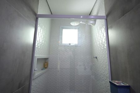 Casa à venda com 147m², 3 quartos e 3 vagasBanheiro Suíte 2