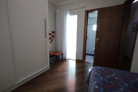 Casa à venda com 147m², 3 quartos e 3 vagasSuíte 2