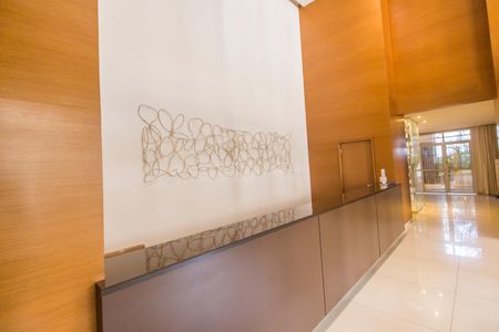 Apartamento à venda com 90m², 2 quartos e 2 vagasHall social