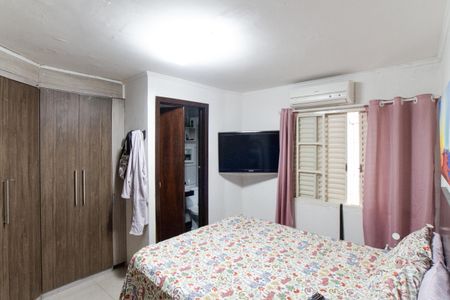 Casa à venda com 150m², 3 quartos e 3 vagas Casa à venda com 150m², 3 quartos e 3 vagasSuíte 1