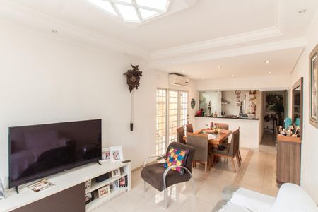 Sala de casa à venda com 3 quartos, 150m² em Jardim Japao, São Paulo