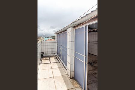 Casa à venda com 150m², 3 quartos e 3 vagas Casa à venda com 150m², 3 quartos e 3 vagasTerraço