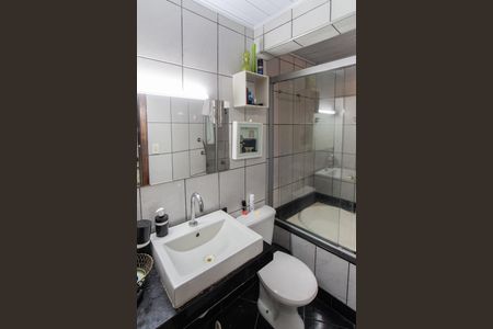 Banheiro da Suíte 1 de casa à venda com 3 quartos, 150m² em Jardim Japao, São Paulo