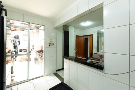 Apartamento à venda com 77m², 2 quartos e 1 vaga