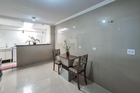 Casa para alugar com 200m², 2 quartos e 2 vagasCozinha