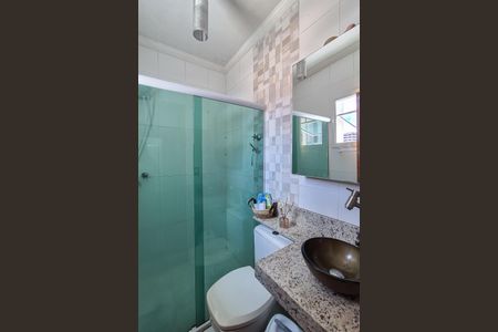 Casa para alugar com 200m², 2 quartos e 2 vagasBanheiro Social