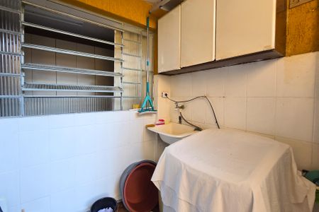 Casa à venda com 144m², 2 quartos e 2 vagas Casa à venda com 144m², 2 quartos e 2 vagasÁrea de Serviço