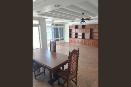 Sala de apartamento para alugar com 3 quartos, 130m² em Petrópolis, Porto Alegre