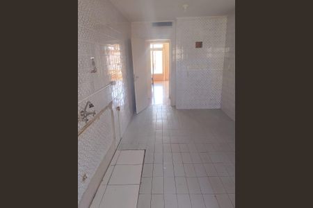Cozinha de apartamento para alugar com 3 quartos, 130m² em Petrópolis, Porto Alegre