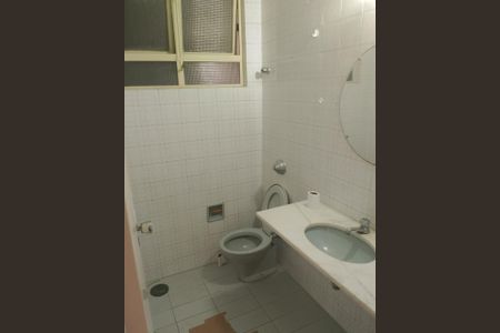 Banheiro 3 de apartamento para alugar com 3 quartos, 130m² em Petrópolis, Porto Alegre