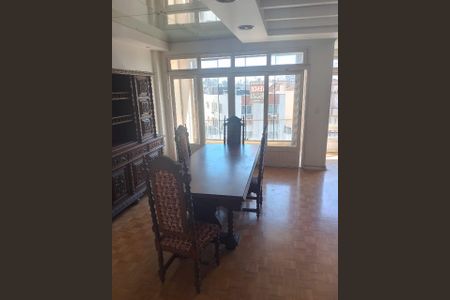 Sala de apartamento para alugar com 3 quartos, 130m² em Petrópolis, Porto Alegre