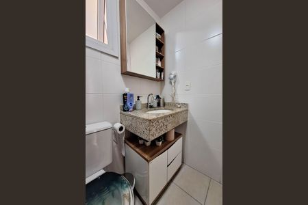 Apartamento à venda com 70m², 2 quartos e 1 vaga Apartamento à venda com 70m², 2 quartos e 1 vagaBanheiro da Suíte 1