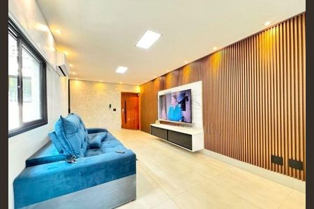 Casa à venda com 3 quartos, 200m² em Parque Novo Oratório, Santo André