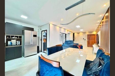 Casa à venda com 3 quartos, 200m² em Parque Novo Oratório, Santo André