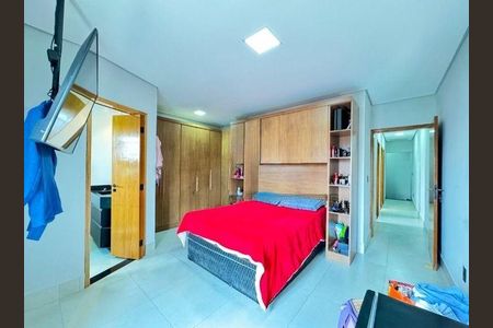 Casa à venda com 3 quartos, 200m² em Parque Novo Oratório, Santo André