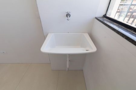 Apartamento à venda com 80m², 2 quartos e 1 vaga Apartamento à venda com 80m², 2 quartos e 1 vagaCozinha e Área de Serviço