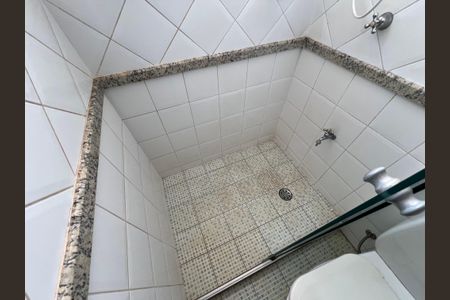 Apartamento para alugar com 70m², 2 quartos e 1 vaga Apartamento para alugar com 70m², 2 quartos e 1 vagaBanheiro da Suíte 2