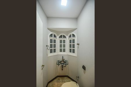 Casa de condomínio à venda com 510m², 4 quartos e 5 vagasLavabo 1