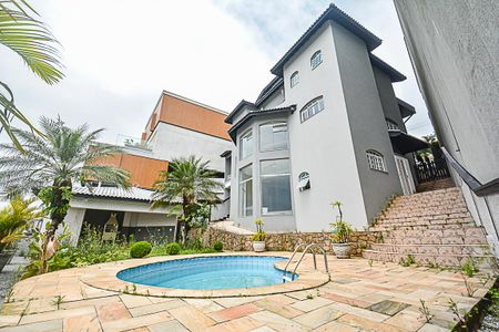 Casa de condomínio à venda com 510m², 4 quartos e 5 vagasPiscina